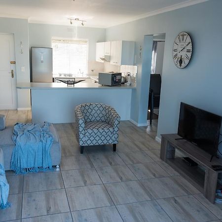 Whale View Self Catering Apartment Hermanus Extérieur photo