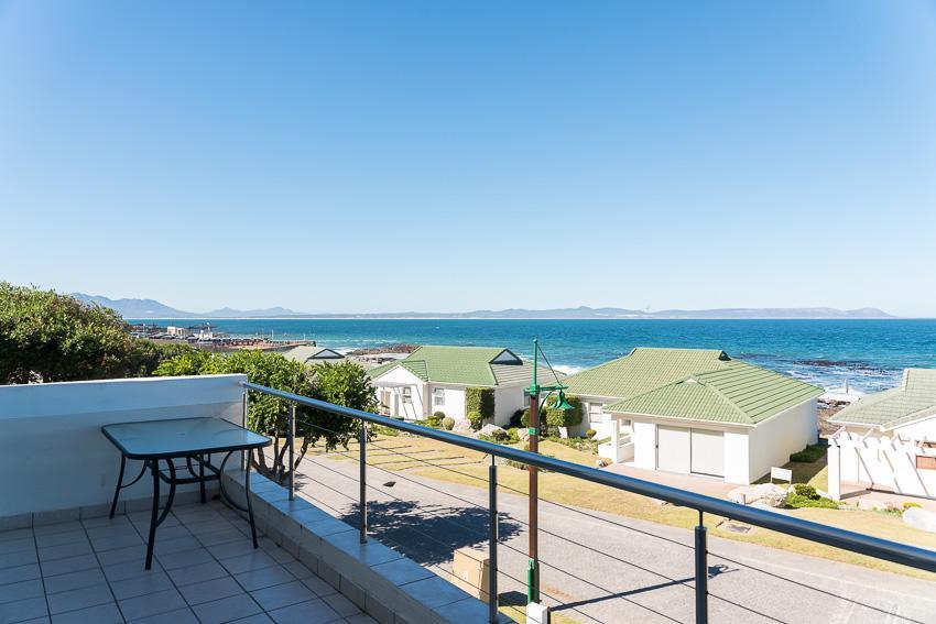 Whale View Self Catering Apartment Hermanus Extérieur photo